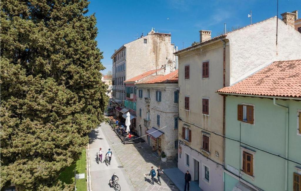 Old Place Apartman